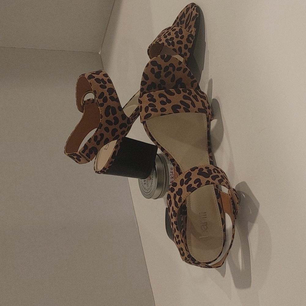 Bar III 2.5" Leopard print Sandals